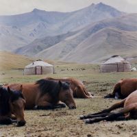 Kirgihizstan, Ак-Там