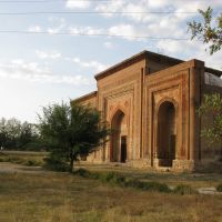Uzgen, mausoleum (Qarakhanid dynasty, XII c.), Узген
