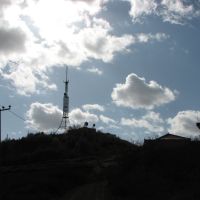 大尖山是兰州西郊最高的山 修了电视发射塔, Иаан