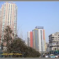 香港路-左高楼为世纪皇冠大厦-右高楼为万科香港路8号, Ухань