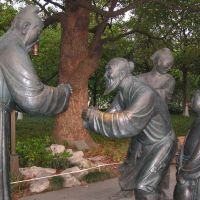 Sculptures along West Lake walk, Ханчоу
