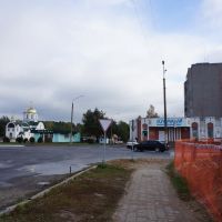 ул. Социалистическая, строящаяся церковь и магазин Озёрный, Житковичи
