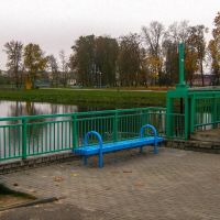 Масток з грэбляй на гарадскім азярцы (Small bridge with a dam  on city pond), Сморгонь