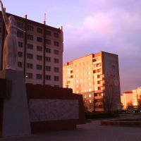 рядом с памятником "Родина-мать", Слуцк