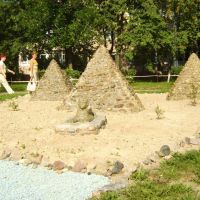 Сфинкс и пирамиды, Солигорск