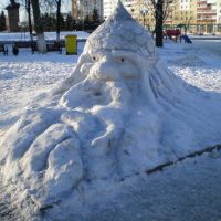 персонажи из сказки в снеге, Солигорск