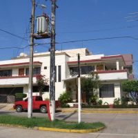 Casas sobre Av Guerrero, Коатцакоалькос