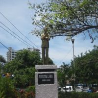 Glorieta de caleta. Estatua de Agustin Lara, Акапулько