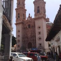 La bella iglesia de Taxco, Такско-де-Аларкон