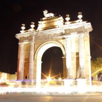 El Arco de La Calzada de Los Héroes León Guanajuato México, Леон (де лос Альдамас)