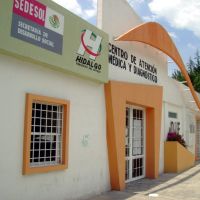 Diagnostic and medical atention center / Centro de atencion medica y diagnostico, Пачука (де Сото)