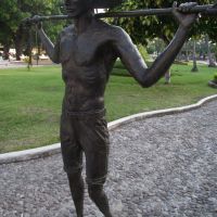 "El Tubero" serie escultorica de los oficios de Colima, Col México creada por el Sr. Gil Garea, Колима