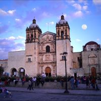 Ex Convento de Santo Domingo de Gusmán by  Mel Figueroa, Оаксака (де Хуарес)