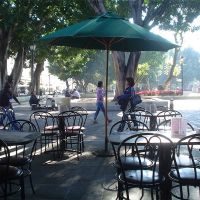 La Cafetería, en el Zócalo de Oaxaca., Тукстепек