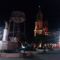 Templo, tinaco y monumento a Miguel Hidalgo y Costilla, Сан-Мигель