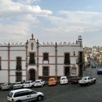 Historic building in front of templo de Santo Domingo, Сомбререт