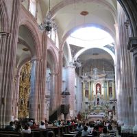 Inside church templo de Santo Domingo, Сомбререт