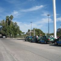 Taxis afuera de Aurrera, Риоверде