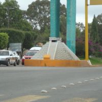 Piramide Chichen Itza Yucatan,Boulevard ,Comitan Chiapas, Комитан (де Домингес)