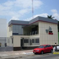 Radio Núcleo Tapachula <XHHTS-FM 90.7 Extremo FM / XHZZZ-FM 99.5 Los 40 Principales / XHETS-FM 94.7 Ke-Buena> (7a. Av. Norte No. 2 Centro. Par Víal), Тапачула