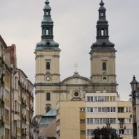Legnica-Widok z rynku wież kościelnych, Легница