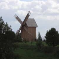 Bierzgłowo - wiatrak istniał ty już 1867roku. Obecny jest odrestaurowany. Ostatni młynarz mielił mąkę "wiatrem" w 1956 roku., Свечье