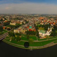 POL Krakow City ~ Wawel ~ [Wisla] from Aeroplatforma Balon Widokowy (Unique in Poland) Panorama by KWOT, Краков (обс. ул. Коперника)