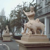 Rzeźby- polowanie na dzika i niedźwiedzia, Козенице