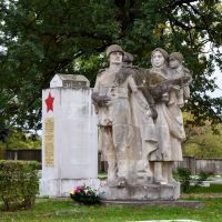 Przeniesiony Pomnik Armii Czerwonej i Pomnik Wdzięcznośći (Radom), Радом