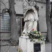 GLIWICE. Figura Jana Nepomucena przed Kościołem Ormiańskim/Nepomuk statue in front of the Armenian Church, Гливице