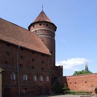 Dziedziniec zamku w Olsztynie, Ольштын
