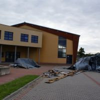 once upon a windy day - fallen roof, Равич