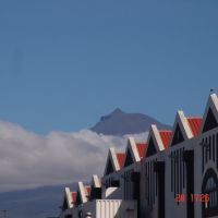 Ilha do Pico Visto do Cais - Horta - Ilha Faial - Açores - Portugal - 38° 31 39.72" N 28° 37 28.92" W, Вила-Нова-де-Гайя