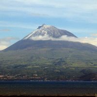 Island of PICO (Azores), from island of Faial, Опорто