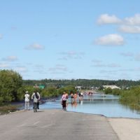 Затопило дорогу на Бочкарёвку, Белогорск