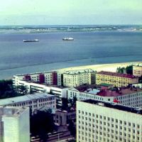 Вид со строящегося высотного здания на Обком КПСС, филармонию, пожарное депо, Архангельск, 1976 год, Архангельск