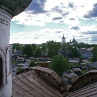 Вид на соборную площадь с крыши Воскресенской церкви, Каргополь