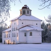 Введенская церковь XVIII века. Сейчас в ней размещается музей., Каргополь