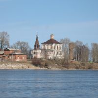 Спасообыденная церковь в Сольвычегодске на берегу Вычегды, Сольвычегодск