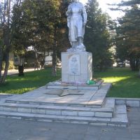 Памятник погибшим в Великой Отечественной войне. WW2 Red Army memorial, Жуковка
