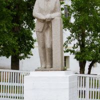 Бурятия.Памятник В.И.Ленину в селе Мухоршибирь, Илька