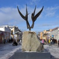 Памятник "2 птицы" на улице Ленина, Улан-Удэ