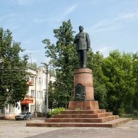 г.Ковров. Памятник  В.А.Дегтяреву, Ковров