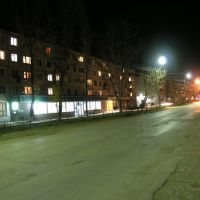 центральная улица ночью, Светлый Яр