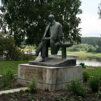 Памятник поэту Николаю Рубцову в Тотьме., Тотьма