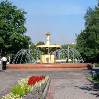 Фонтан в Комсомольском парке / Fountain in the Komsomol park (22/07/2007), Череповец