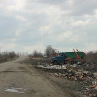 road near scrapyard, Лукоянов