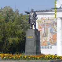 Памятник Ульянову у дома культуры в Навашино 2008г., Навашино