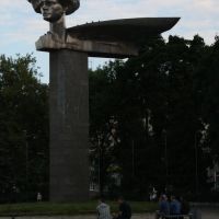 Голова на привокзальной площади, Иваново