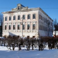 Пустующее здание самой старой школы в г.Родники, Родники